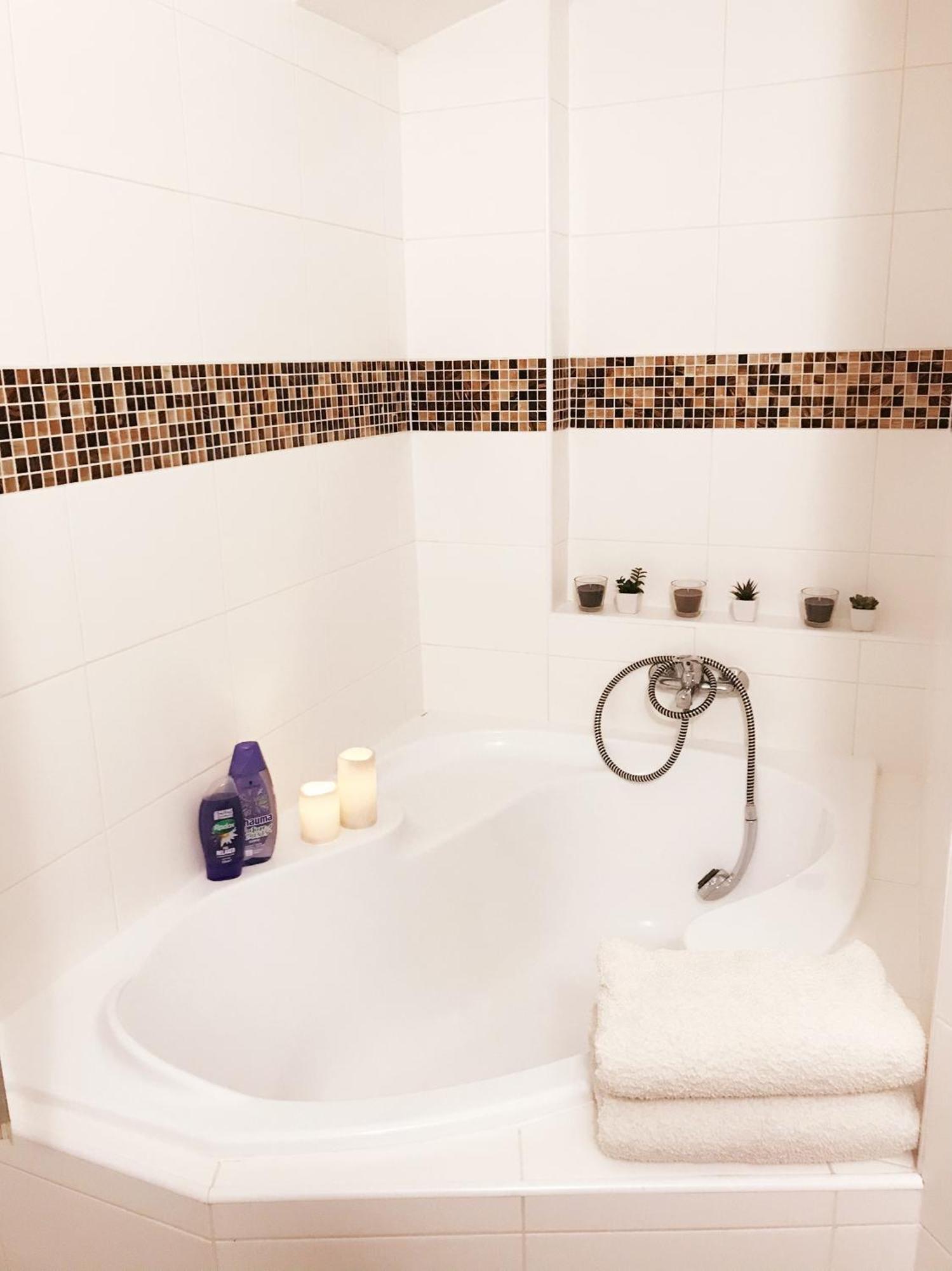 איחלהבה Apartman 2Kk Sauna And Aromatherapy מראה חיצוני תמונה